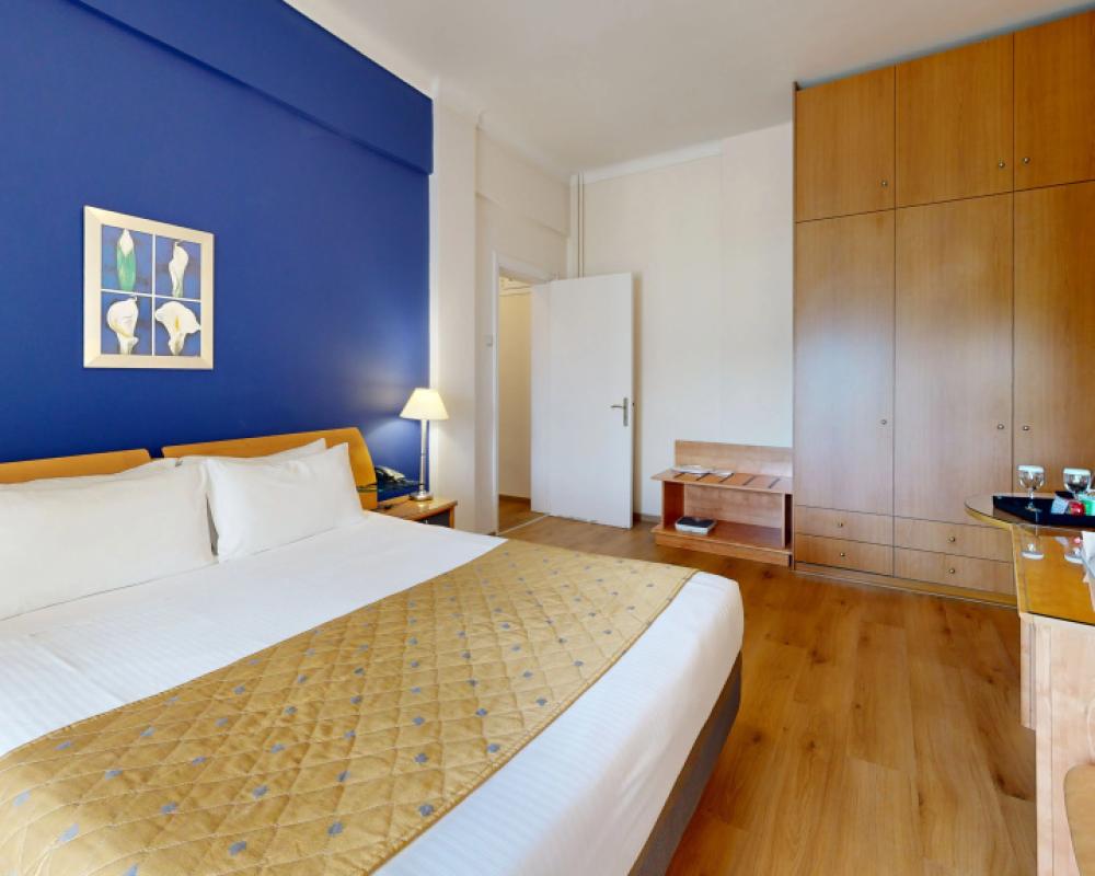 фото Lucy Hotel