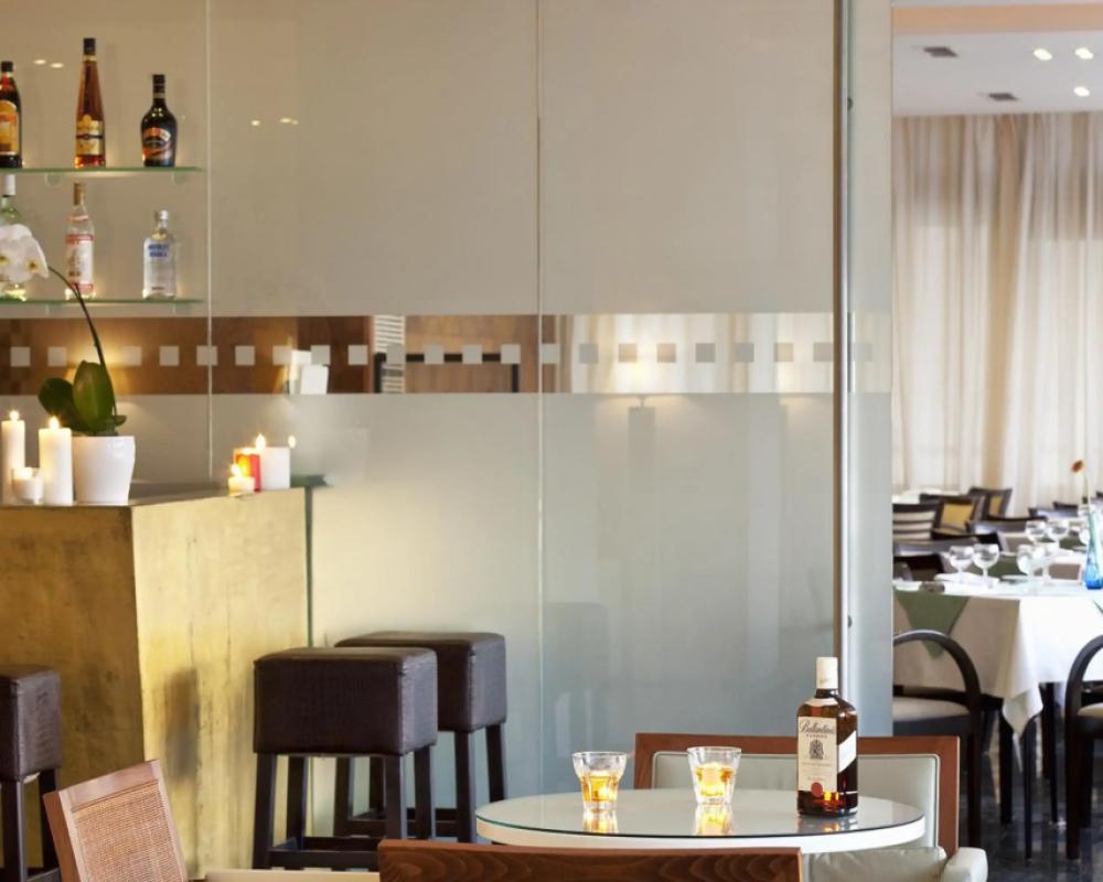 фото Lucy Hotel