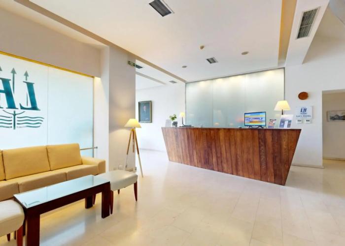 Lucy Hotel