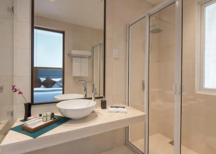Ocean Edge Suites & Hotel Colombo