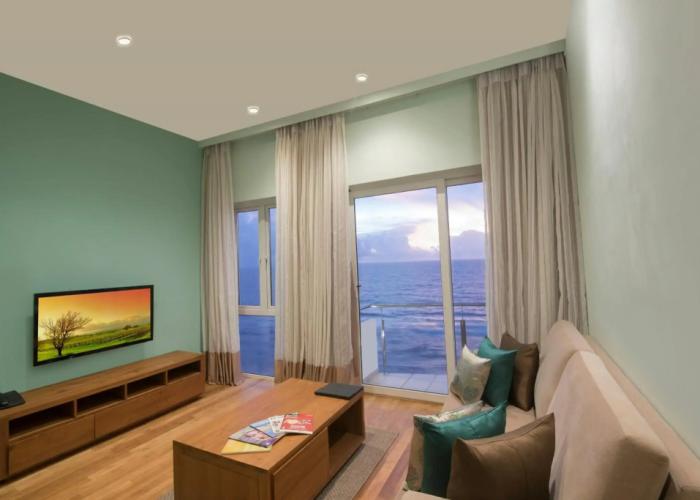 Ocean Edge Suites & Hotel Colombo