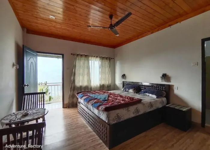 Atulya Neer Hotel