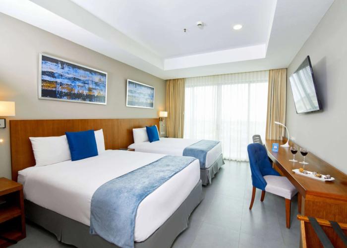 Wyndham Manta Sail Plaza Hotel & Convention Center