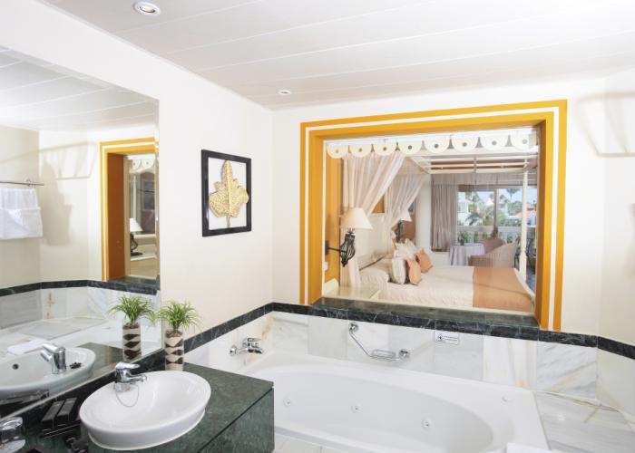 Bahia Principe Luxury Esmeralda - All Inclusive - Newly Renovated