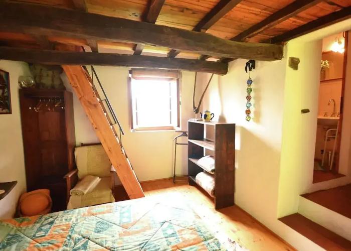 Beautiful Cottage in Pescia with Hot Tub