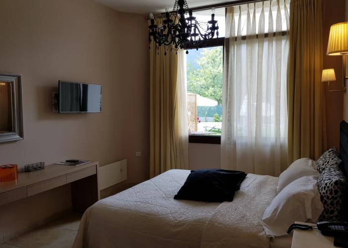 Forest Suites Boutique Hotel
