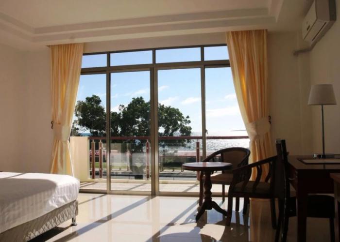 Emerald Hotel