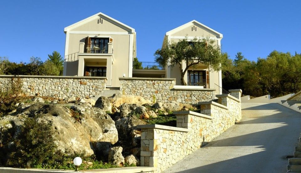 Adastra Ithaca Luxury Suites