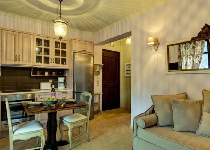 Adastra Ithaca Luxury Suites