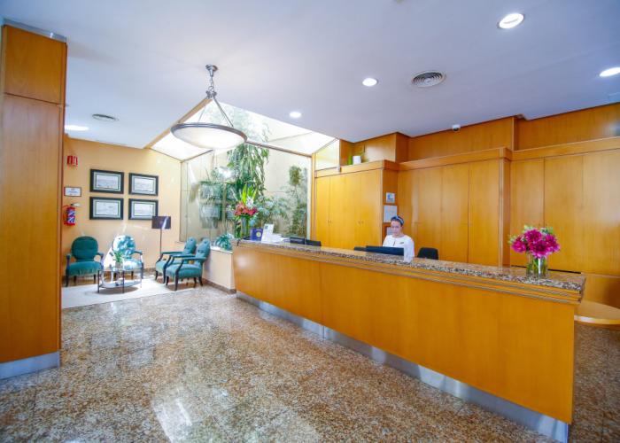 Hotel Mainake