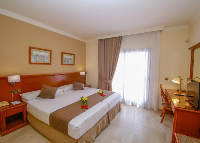 Hotel Mainake