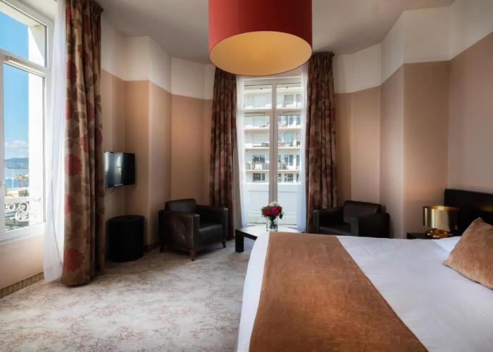 Hotel Excelsior