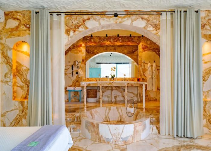 Agalia Luxury Suites