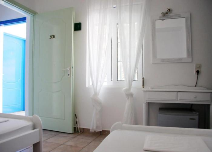 Armadoros Hotel Ios Backpackers