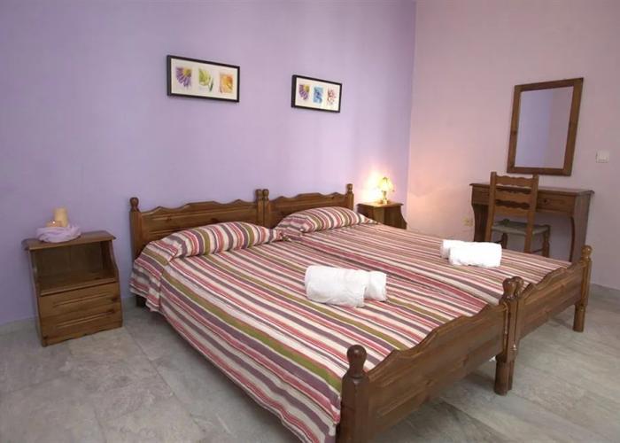 Aphrodite Hotel & Apartments