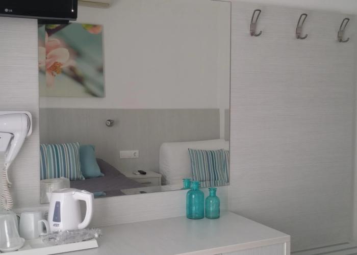 Brothers Hotel