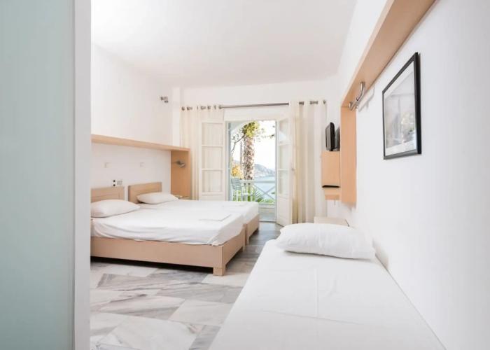 Far Out Hotel & Spa