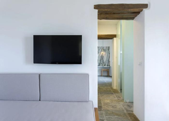 Far Out Hotel & Spa