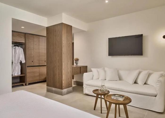 Ios Grand Pool Suites