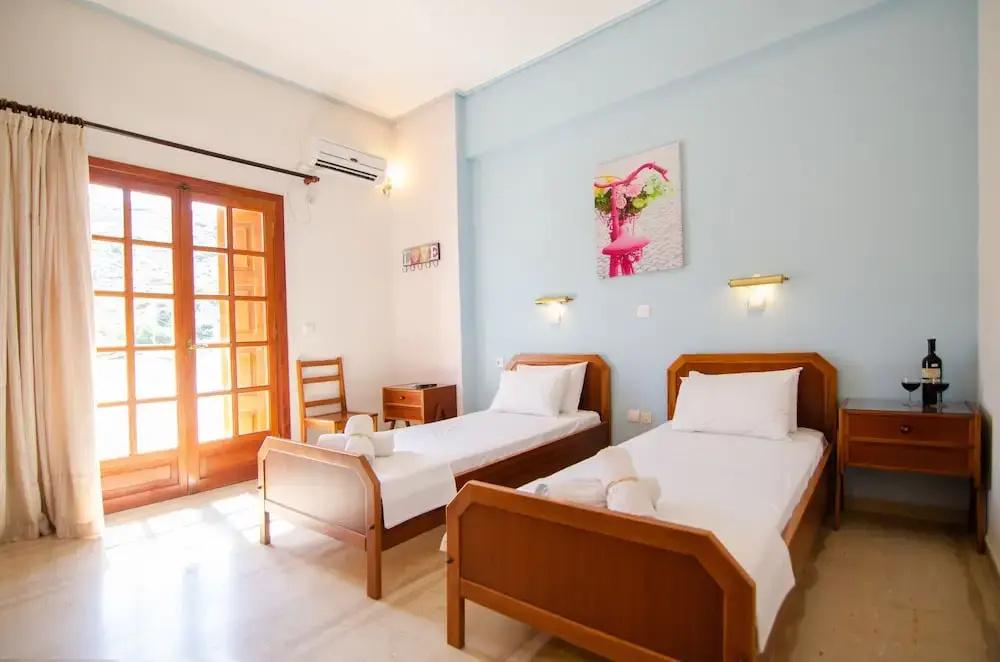 фото Almira Inn