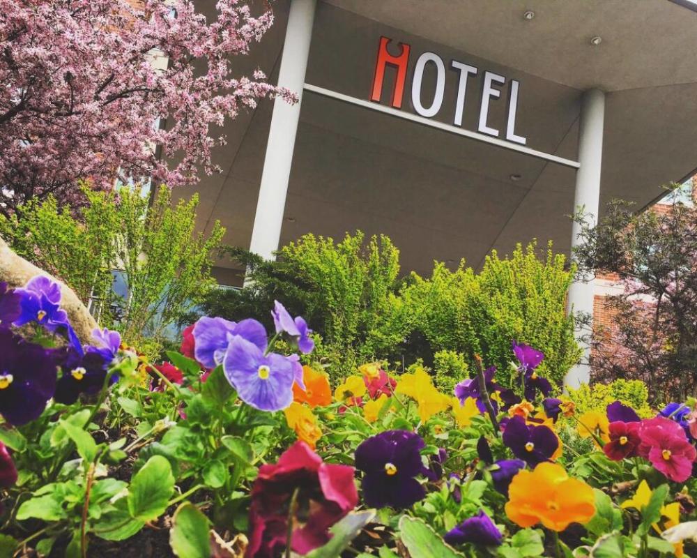 I Hotel And Illinois Conference Center