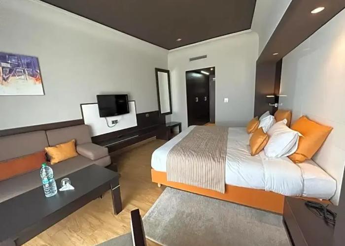 DWO Mira Palace