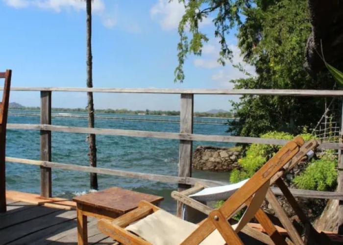 Nkhudzi Beach Lodge