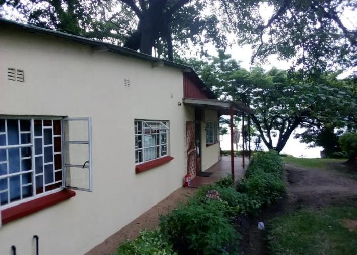 Nkhudzi Beach Lodge