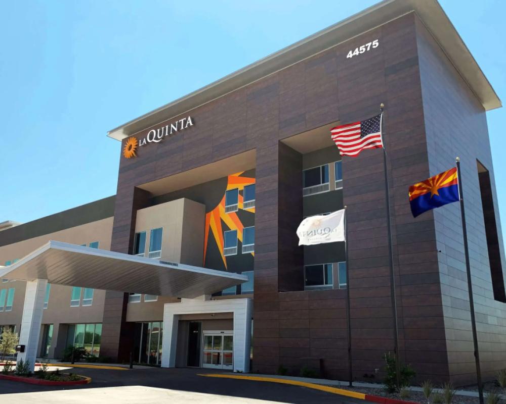 La Quinta Inn & Suites by Wyndham Maricopa - Copper Sky
