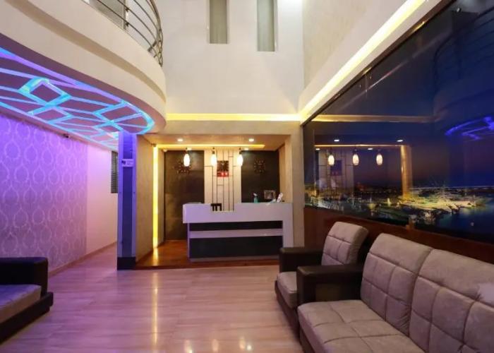 Silver Suite