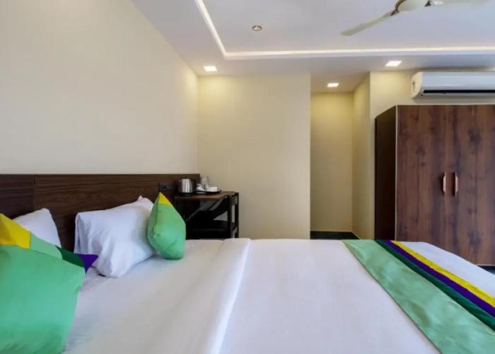 Treebo Jaguar Comforts, 3 Kms From Mahatma Gandhi Park
