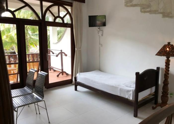 Wunderbar Beach Hotel