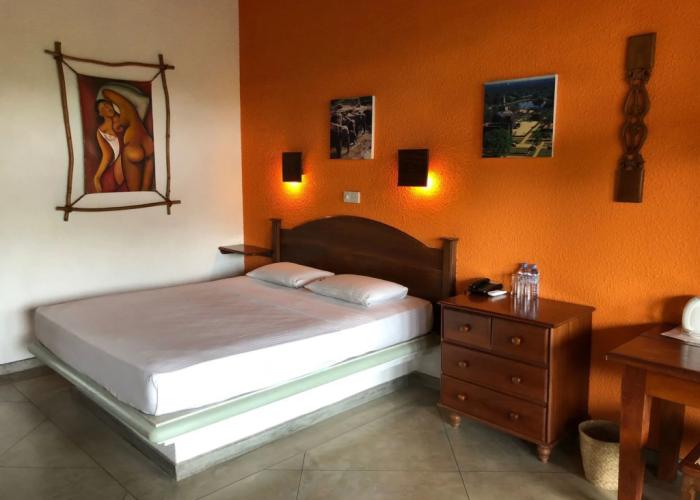 Wunderbar Beach Hotel