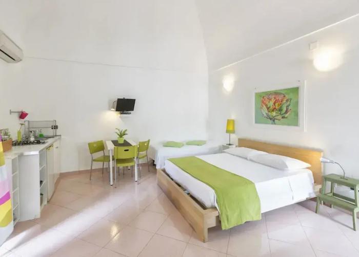 Gioia 13 Apartments & Rooms