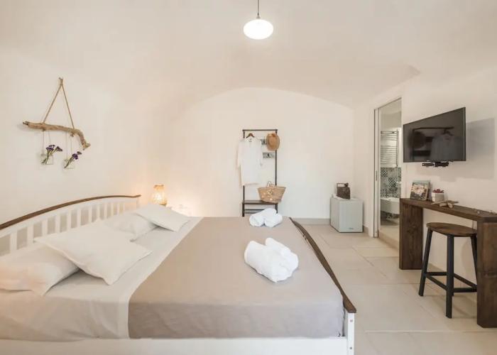 Calacala rooms, restaurant & farm experience