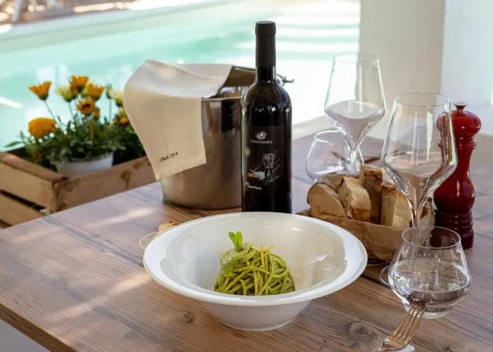 Calacala rooms, restaurant & farm experience