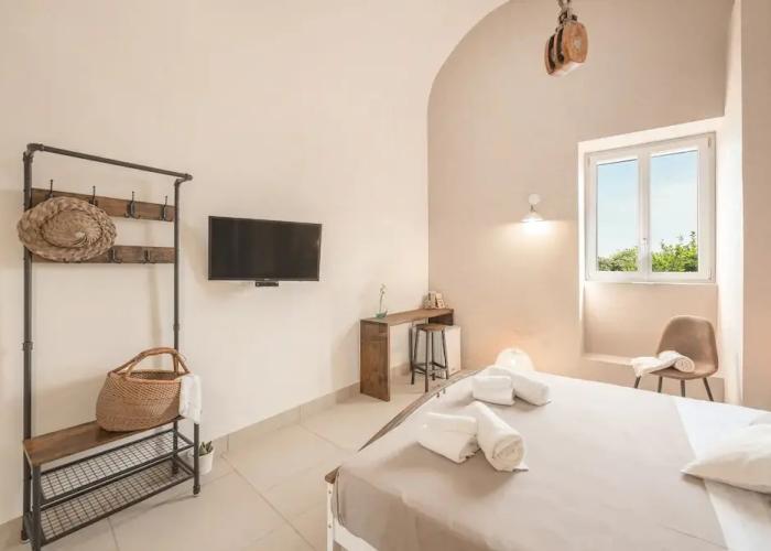 Calacala rooms, restaurant & farm experience