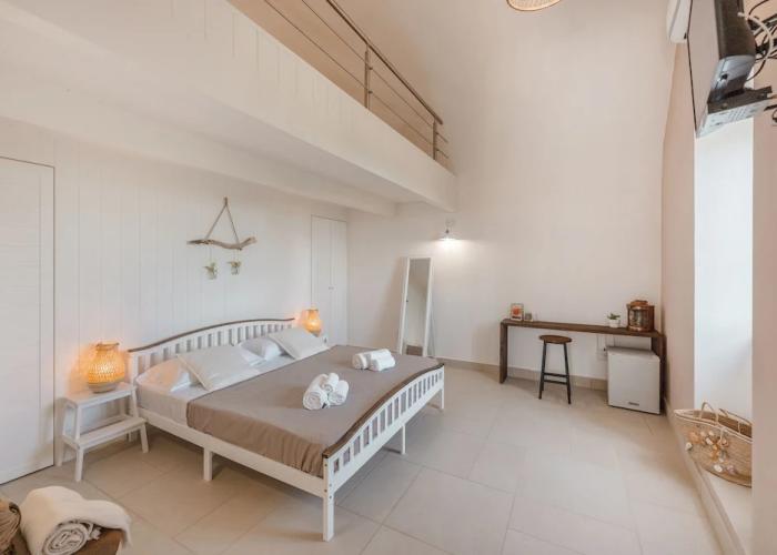 Calacala rooms, restaurant & farm experience