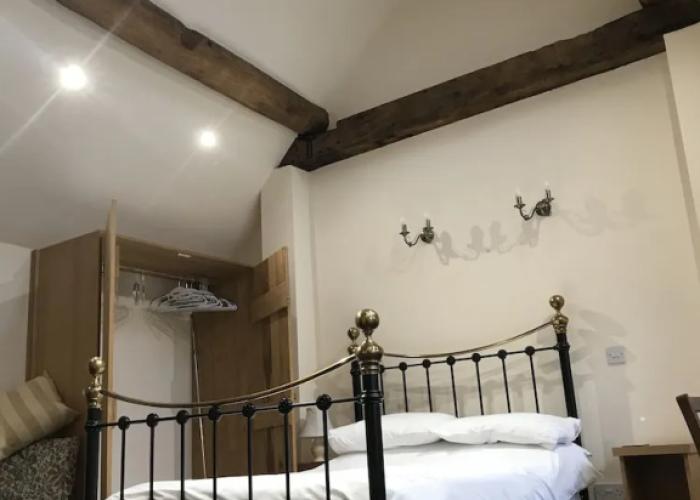 Nuneaton - Cottage - Sleeps 2 - Parking - Garden