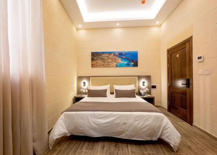 C4 Retreats by Georges Boutique Living