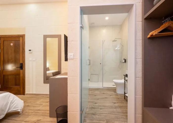 C4 Retreats by Georges Boutique Living