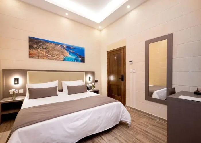 C4 Retreats by Georges Boutique Living