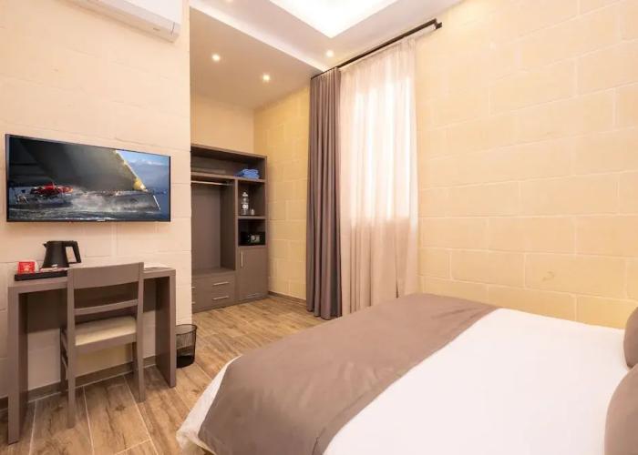 C4 Retreats by Georges Boutique Living