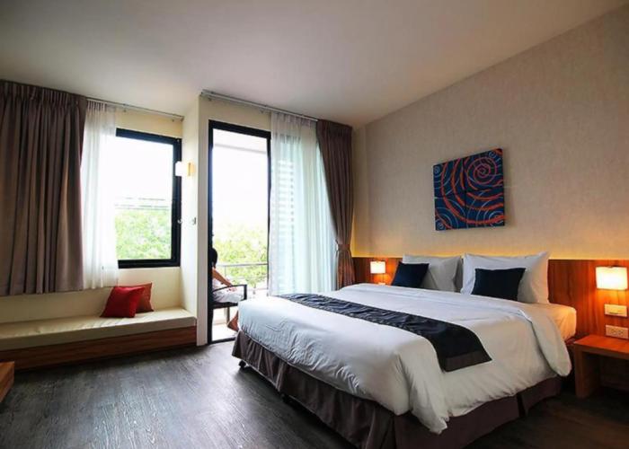 Apo Hotel