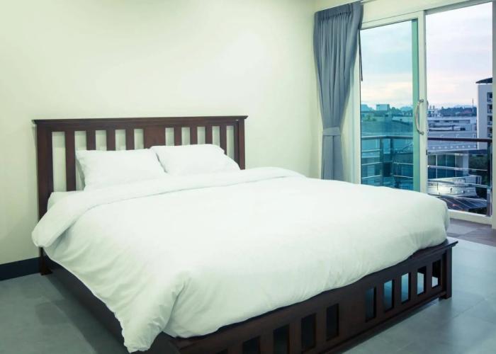 The 9th House - Hostel