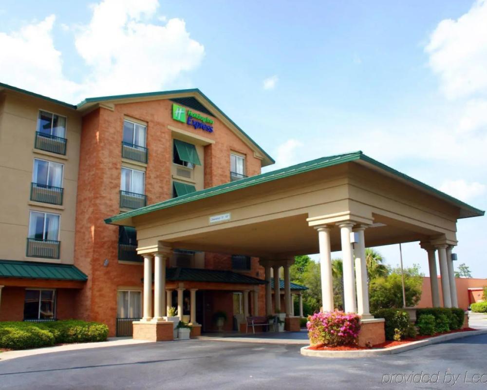 Holiday Inn Express Hotel & Suites Bluffton @ Hilt