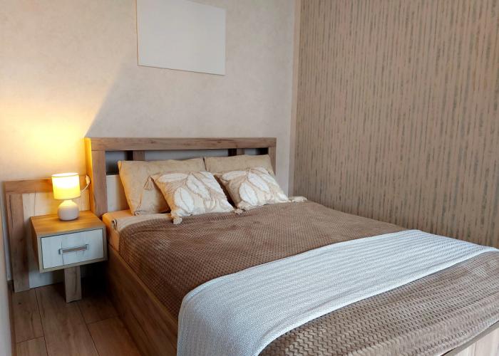 Volzhskiy bereg na Trekhsvyatskoy, 28 Flat
