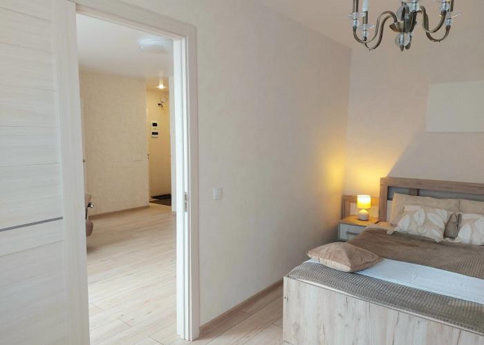 Volzhskiy bereg na Trekhsvyatskoy, 28 Flat