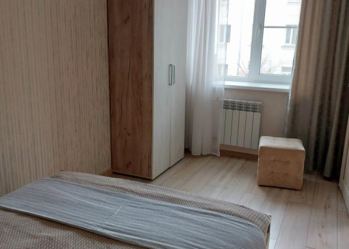 Volzhskiy bereg na Trekhsvyatskoy, 28 Flat