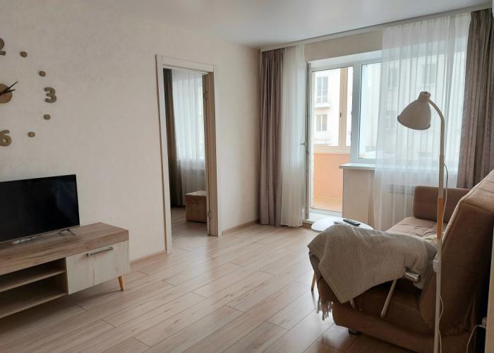 Volzhskiy bereg na Trekhsvyatskoy, 28 Flat